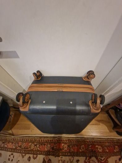 MEDIUM Plastic suitcase IT