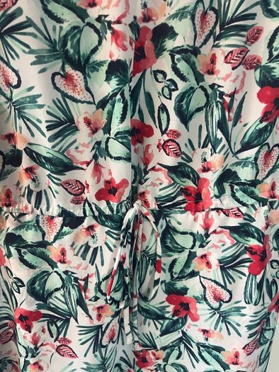 10 euro Selection of new and designer summer Dresses in sizes 10 / 12 to clear