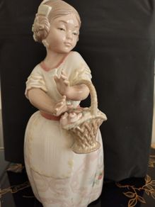 Vintage Nao by Lladro. Girl with Flower Basket.