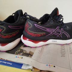 ASICS Gel Nimbus 24 Size 4