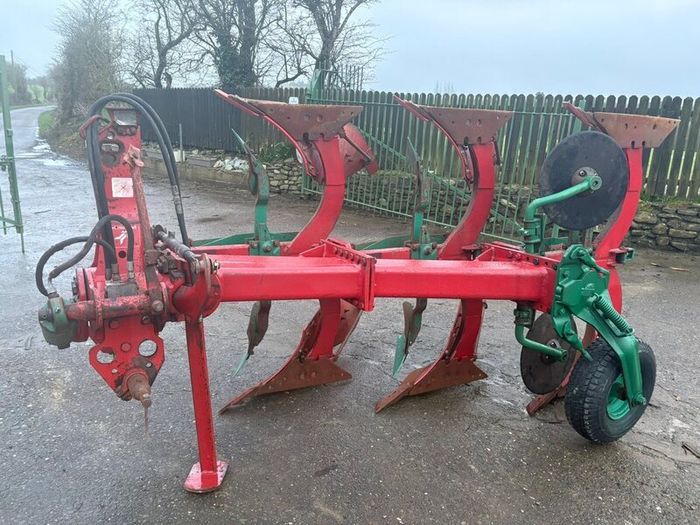 Kverneland plough