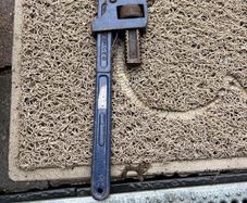 pipe wrench