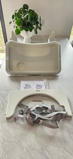 Selling Hauck Alpha Set baby highchair Great Condition!