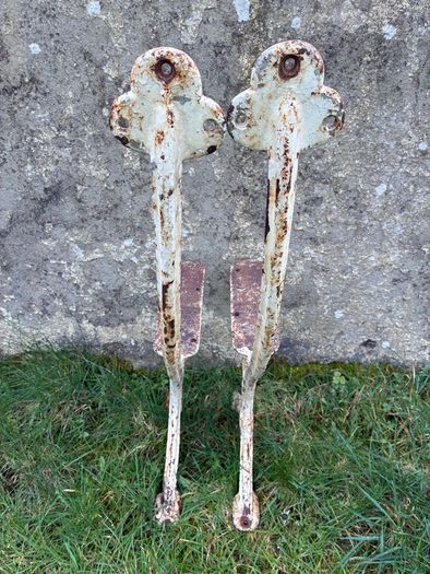 Pair of Victorian cast iron bench ends