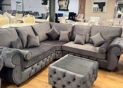 Royale Rio Chesterfield Fullback Sofa + Matching Coffee Table