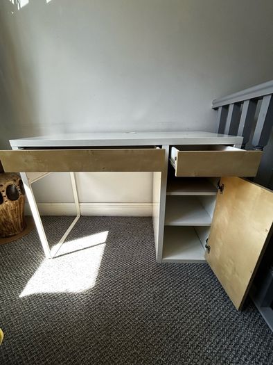Computer desk / study desk