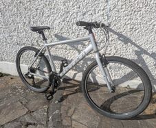 Carrera Parva Mens Hybrid Bike Frame Size 20" L