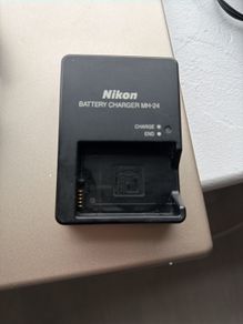Nikon Battery Charger MH-24