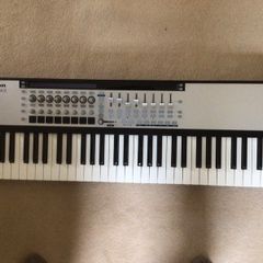Novation SK MK ll Midi controller