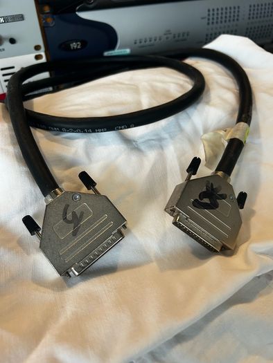 Avid Db25