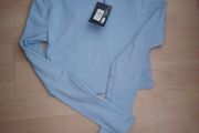 Long sleeved sports top