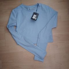 Long sleeved sports top