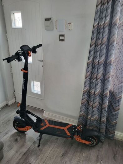 G2 Max E scooter