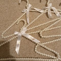 5 Team Bride hangers