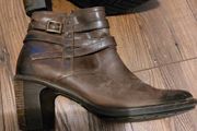 Clarks boots - uk 6.5
