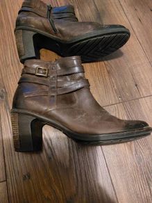 Clarks boots - uk 6.5