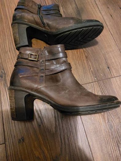 Clarks boots - uk 6.5