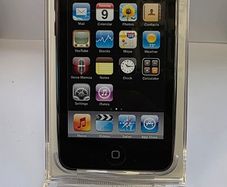 Brand New Apple iPod Touch 2nd  Generation 8GB Model A1288