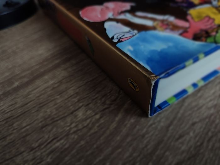The Roald Dahl Treasury ! by Roald Dahl ! Beautiful Hardcover with Illustrations ! 2016 ! by Puffin !