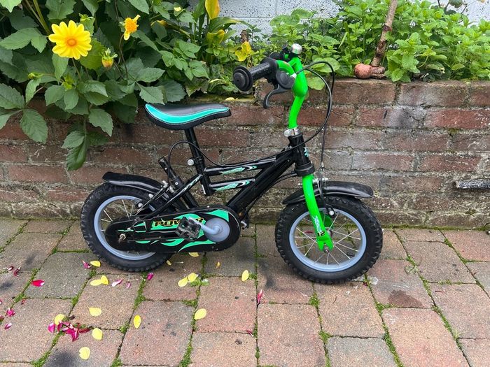 boys bike size 12 in great condition