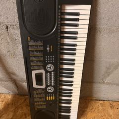 Gear4music MK-2000 61-key Portable Keyboard Complete Pack