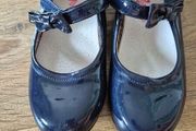 dark blue shoes