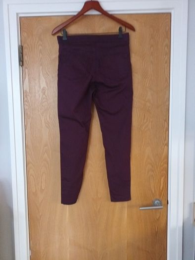 M&S Plum Short Length  Jeggins.  S.12