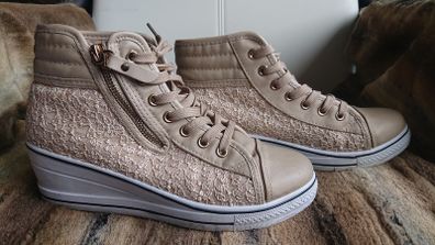 Mayline Trainers.   Size UK 7