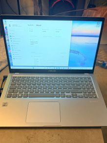 Laptop i7 10 generation mint condition