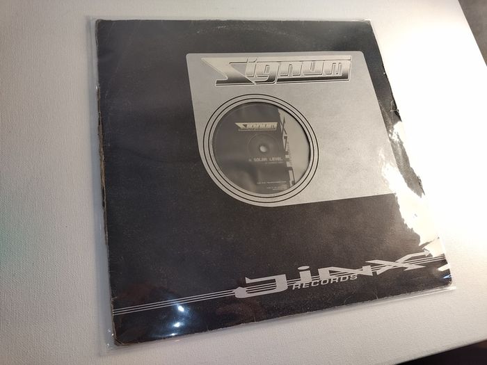Signum - Solar Level - Jinx Records - Absolutely CLASS Signum GEM!! "End of the night" Trance ANTHEM!