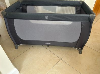 Travel cot