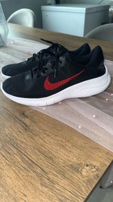 nike trainers