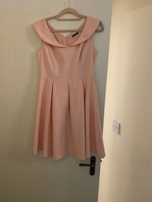 Sleeveless dress