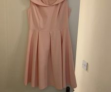 Sleeveless dress