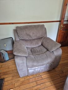 recliner couch and chair