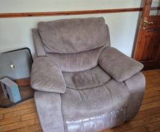 recliner couch and chair