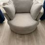 Swivel armchair Image 2