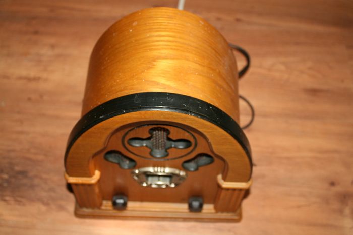 Vintage Steepletone Radio