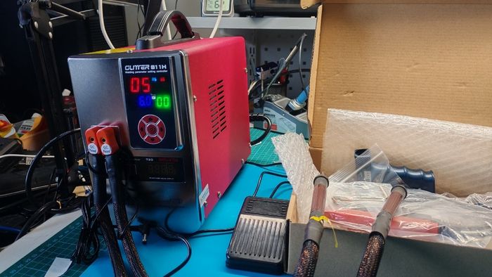Glitter 811H 42KW Output Aluminum to Copper /Nickle Spot Welding Machine for Lithium, Lithium-Ion Batteries