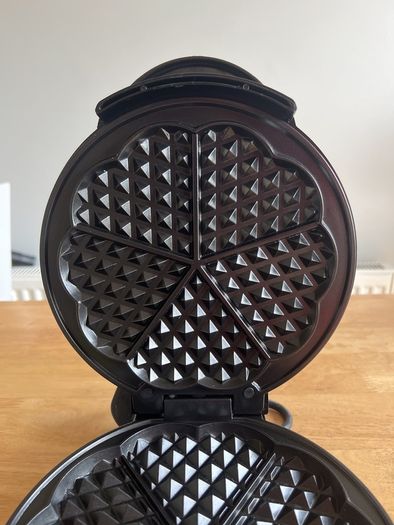 Waffle maker