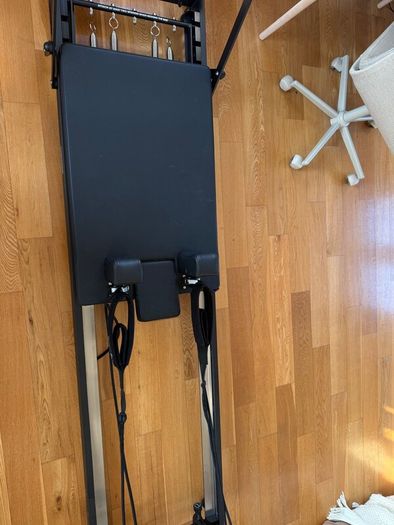 Pilates reformer machine