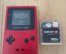 Nintendo Gameboy Color Red CGB-001 + Flash Card 4GB