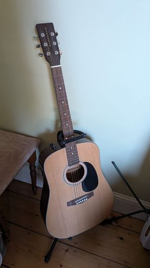 Boorinwood acoustic guitar - good condition