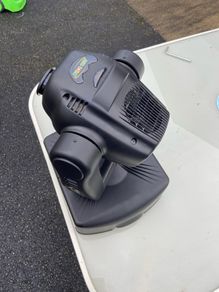 6 x Pilot 150 Moving Heads