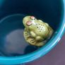 Fabulous Collectable Vintage Hand-Painted 3-D Cat and Frog Mug by Bergschrund, Seattle, USA, from 1991, Display Only Due to Hairline Crack Image 7