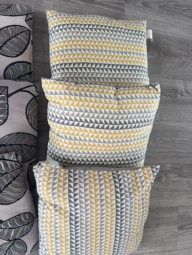 Collection of cushions - Free