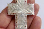 Vintage Dainty Round Star Carved White Mother of Pearl MOP Shell Pendant