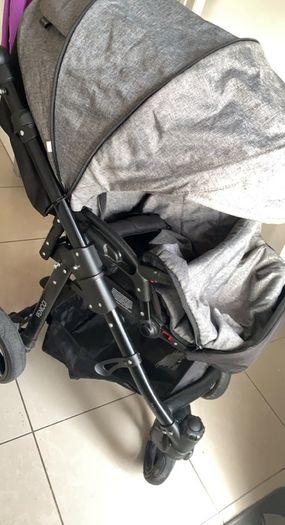 Venecci grey/black buggy, perfect condition with everything in pictures and also isofix base for car seat