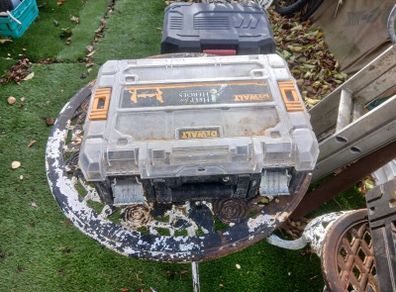 dewalt impact drill & box for parts or repair