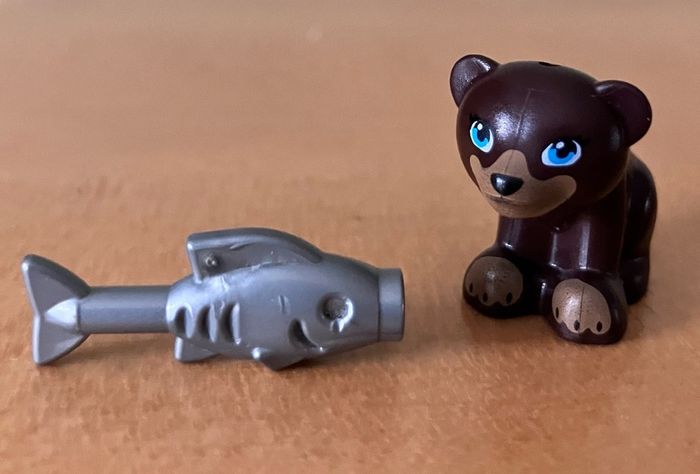 Lego Friends Bear Cub and Fish